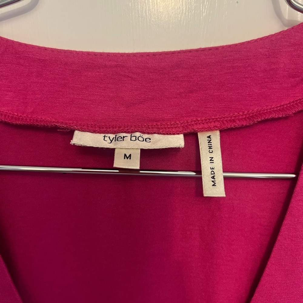 Tyler Boe Hot Pink Blouse Shirt Size Medium - Picture 2 of 4